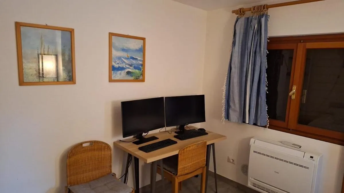White House With Sea View Apartment Moneglia