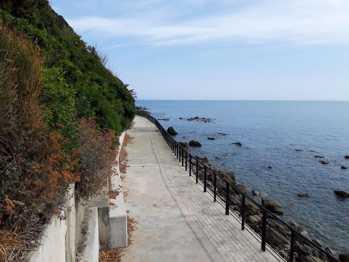 White House With Sea View Apartment Moneglia Italy