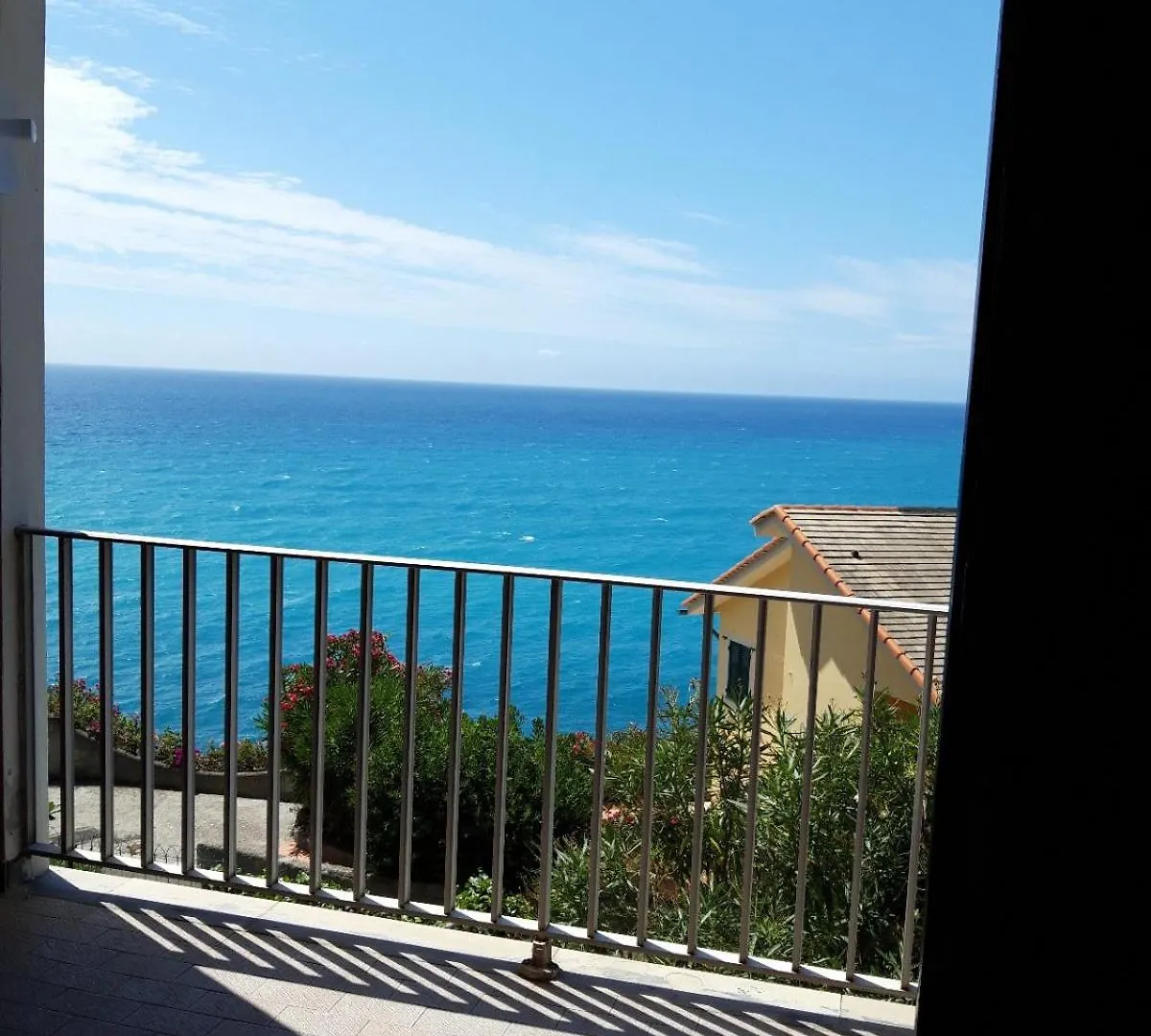 White House With Sea View Apartment Moneglia Italy